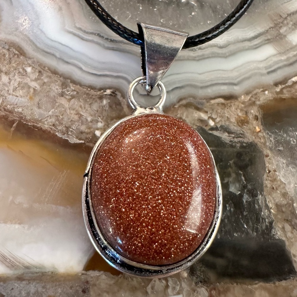 2173 Shimmering Silver and Brown Stone Necklace